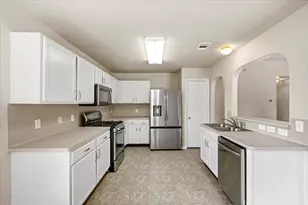 22 Highland St, Texas City, TX 77591 - Photo 13