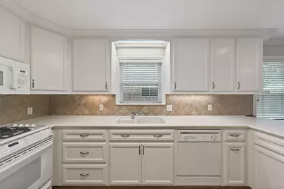 1319 Saxony Lane, Houston, TX 77058 - Photo 15