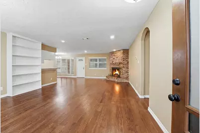 4122 Regency Drive, Houston, TX 77045 - Photo 3