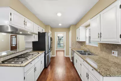 4122 Regency Drive, Houston, TX 77045 - Photo 7