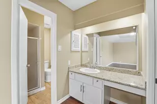 4122 Regency Dr, Houston, TX 77045 - Photo 13