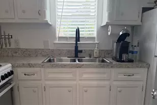 1714 N Avenue Q, Freeport, TX 77541 - Photo 5