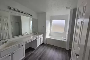 32018 Annice Ln, Pinehurst, TX 77362 - Photo 13