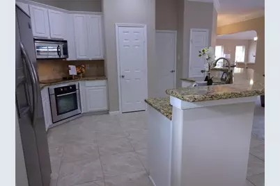 14 Paddock Pines Place, The Woodlands, TX 77382 - Photo 9