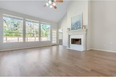 46 E Hobbit Glen Drive, Conroe, TX 77384 - Photo 5