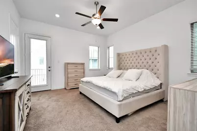 11012 Mikula Drive, Houston, TX 77043 - Photo 19