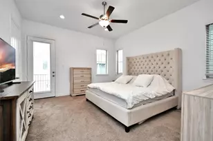 11012 Mikula Dr, Houston, TX 77043 - Photo 19