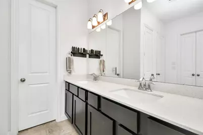 11012 Mikula Drive, Houston, TX 77043 - Photo 23