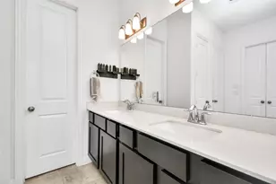 11012 Mikula Dr, Houston, TX 77043 - Photo 23