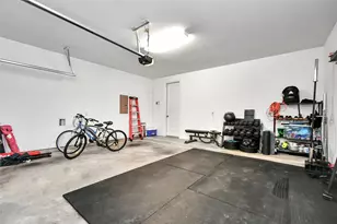 11012 Mikula Dr, Houston, TX 77043 - Photo 29