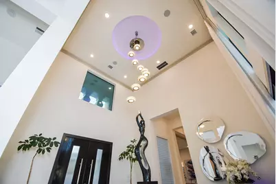 32 E Shady Lane, Houston, TX 77063 - Photo 9