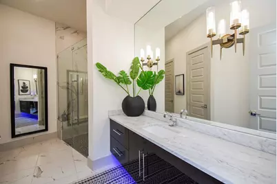 32 E Shady Lane, Houston, TX 77063 - Photo 35