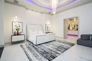 32 E Shady Ln, Houston, TX 77063 - Photo 23