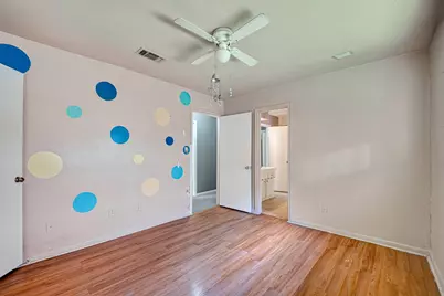 7707 Burning Hills Drive, Houston, TX 77071 - Photo 31