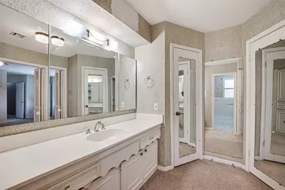 7707 Burning Hills Drive, Houston, TX 77071 - Photo 39