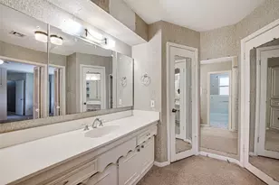 7707 Burning Hills Dr, Houston, TX 77071 - Photo 39