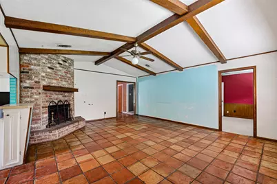 7707 Burning Hills Drive, Houston, TX 77071 - Photo 11