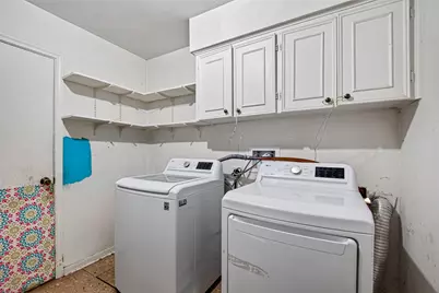 7707 Burning Hills Drive, Houston, TX 77071 - Photo 25