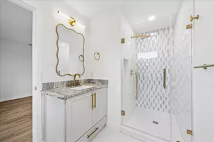 6434 Pineshade Ln, Houston, TX 77008 - Photo 21