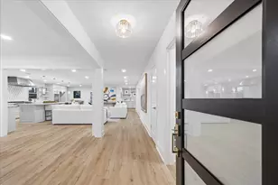 6434 Pineshade Ln, Houston, TX 77008 - Photo 9