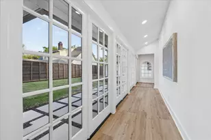 6434 Pineshade Ln, Houston, TX 77008 - Photo 17