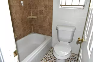 11631 Corkwood Dr, Houston, TX 77089 - Photo 9