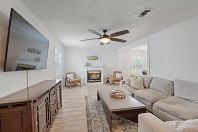 110 Dozent Lane, Baytown, TX 77521 - Photo 7