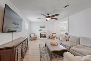 110 Dozent Ln, Baytown, TX 77521 - Photo 7