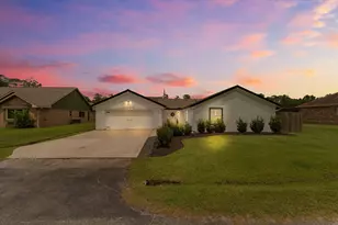 110 Dozent Ln, Baytown, TX 77521 - Photo 35