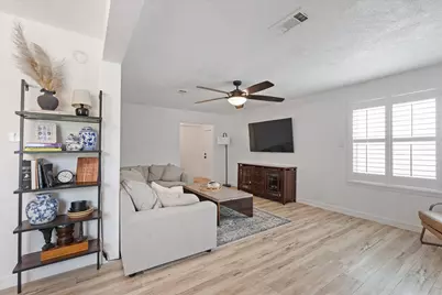 110 Dozent Lane, Baytown, TX 77521 - Photo 9