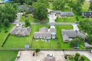 110 Dozent Ln, Baytown, TX 77521 - Photo 33