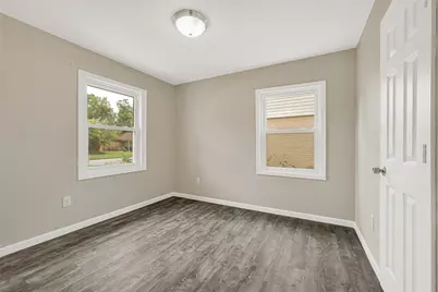 5714 Peacock Street, Houston, TX 77033 - Photo 17