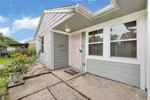 5714 Peacock St, Houston, TX 77033 - Photo 7