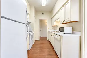 2400 N Braeswood Blvd, Houston, TX 77030 - Photo 9