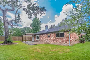 9818 Toucan Ln, Conroe, TX 77385 - Photo 23