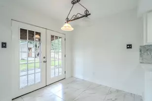 9818 Toucan Ln, Conroe, TX 77385 - Photo 9