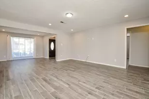 9215 Sharpcrest St, Houston, TX 77036 - Photo 5