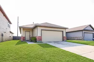 10010 Yanet Grove Ln, Houston, TX 77044 - Photo 1