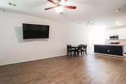 10010 Yanet Grove Lane, Houston, TX 77044 - Photo 5