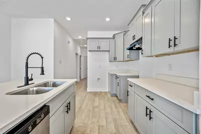 4139 Brinkley Street, Houston, TX 77051 - Photo 9