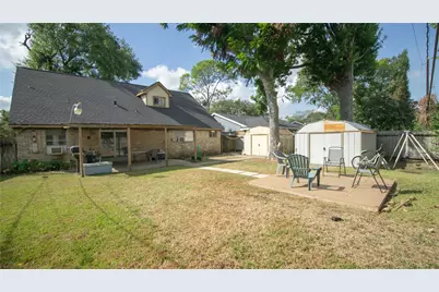 11746 N Evelyn Circle, Houston, TX 77071 - Photo 23