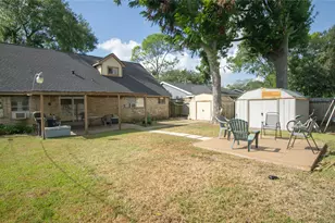 11746 N Evelyn Cir, Houston, TX 77071 - Photo 23