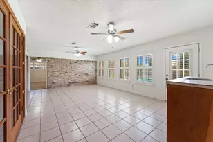 983 W Donovan St, Houston, TX 77091 - Photo 15