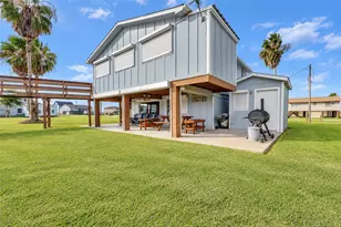 1913 County Rd 201, Sargent, TX 77414 - Photo 39