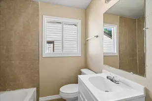 2405 Pomona Dr, Houston, TX 77506 - Photo 9