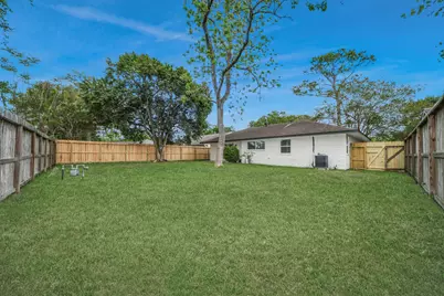 11222 Cliffwood Drive, Houston, TX 77035 - Photo 35