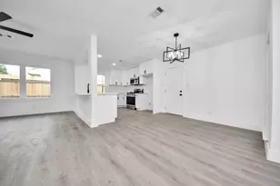 11222 Cliffwood Dr, Houston, TX 77035 - Photo 13