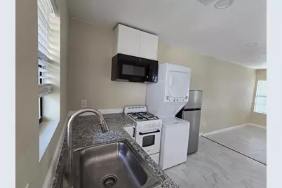 8703 Berndale Street #2, Houston, TX 77029 - Photo 7