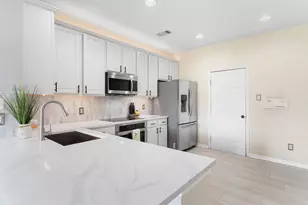 8026 Loyel Pointe Dr, Houston, TX 77064 - Photo 7