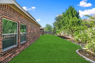 10510 Trinity Springs Drive, Cypress, TX 77433 - Photo 37